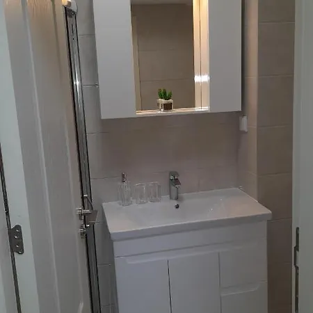 Luxury Double Bed Apartment-studio In 